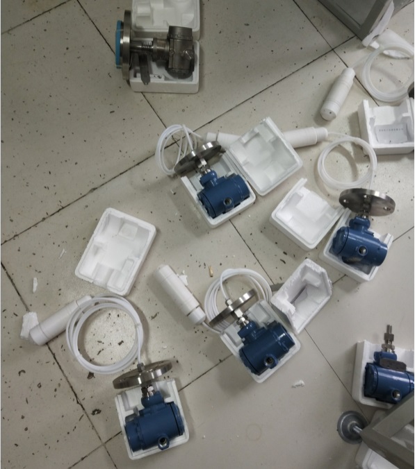 投入式液位變送器，投入式變送器，投入式液位計,電感式液位變送器
